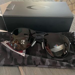 Oakley brand new contrail polarized matte black